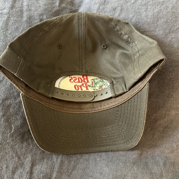 Bass pro shops SnapBack hat - Picture 2 of 2